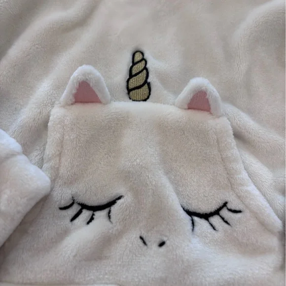 H&M Off-White Kids Hoodie with Unicorn Design - Picture 3 of 6